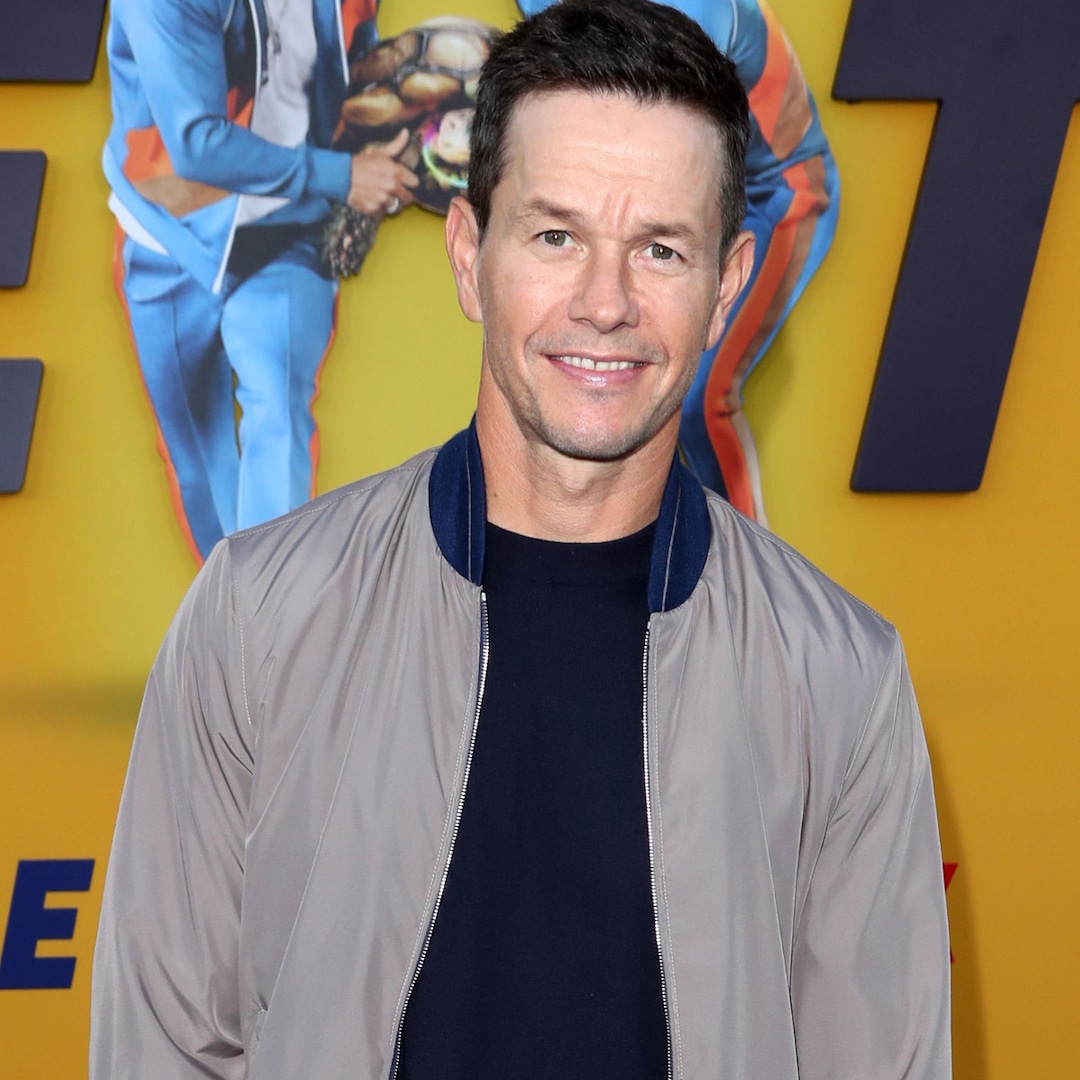 Mark Wahlberg Was “Not Comfortable” During Nude Scene With Kevin Hart